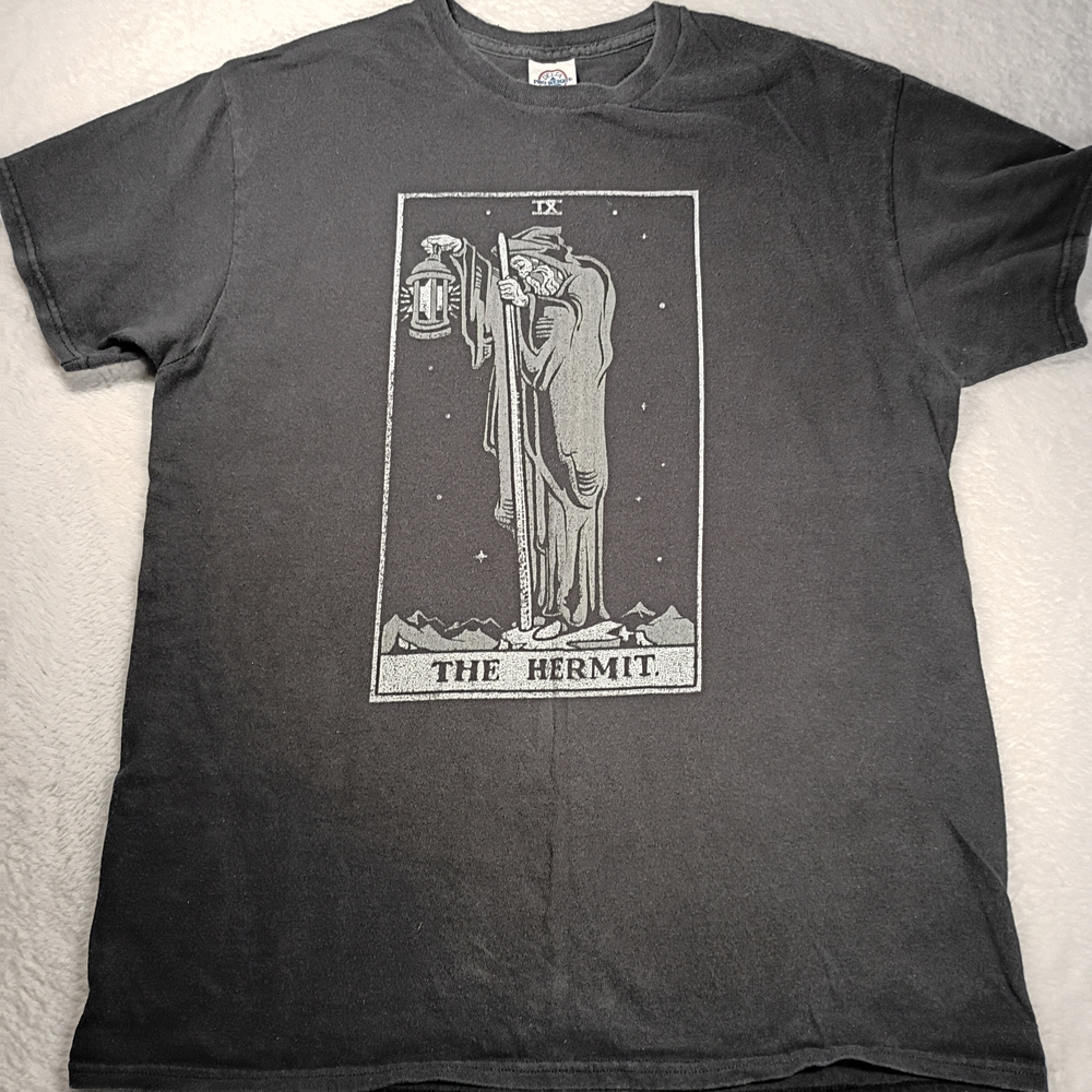 Y2K Delta Pro Weight “The Hermit” Graphic T-Shirt Men’s Medium